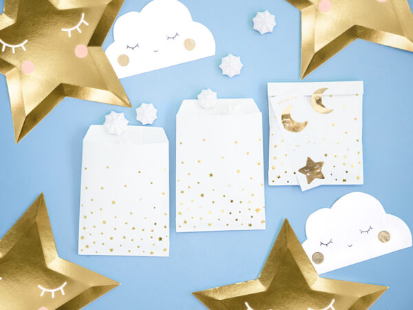 beli-hartieni-torbichki-za-lakomstva.