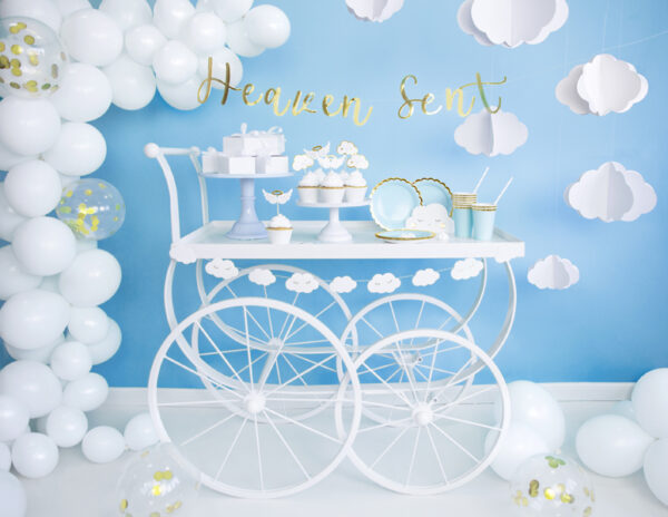 dekoraciq-s-beli-oblaci-za-babyshower dekoraciq-s-beli-oblaci-za-babyshower