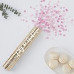 konfeti-v-rozovo-za-razkrivane-pola-na-bebe